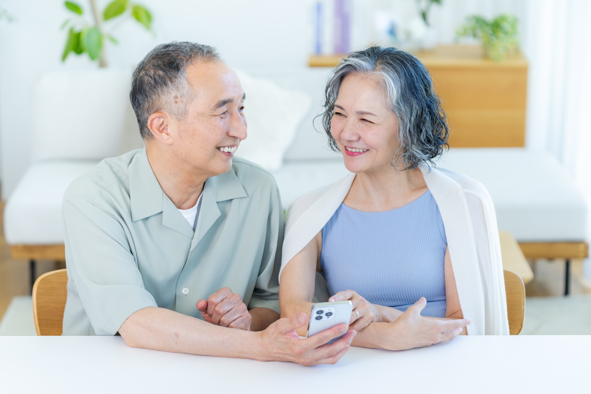 60代 夫婦 男女 カップル