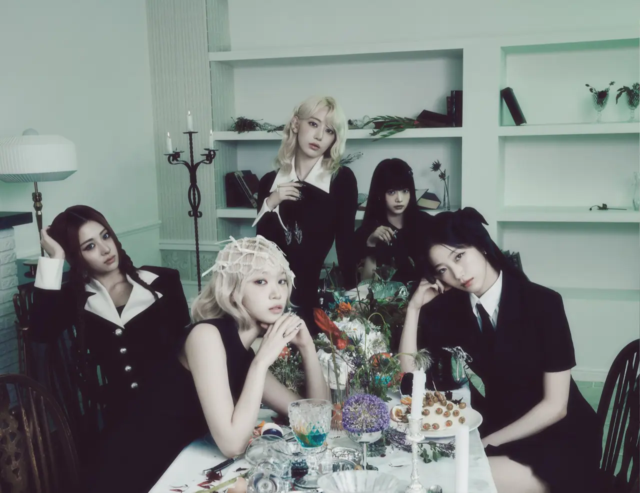LE SSERAFIM JAPAN 3rd Single「CRAZY」CONCEPT PHOTO｜BLACK INSANITY