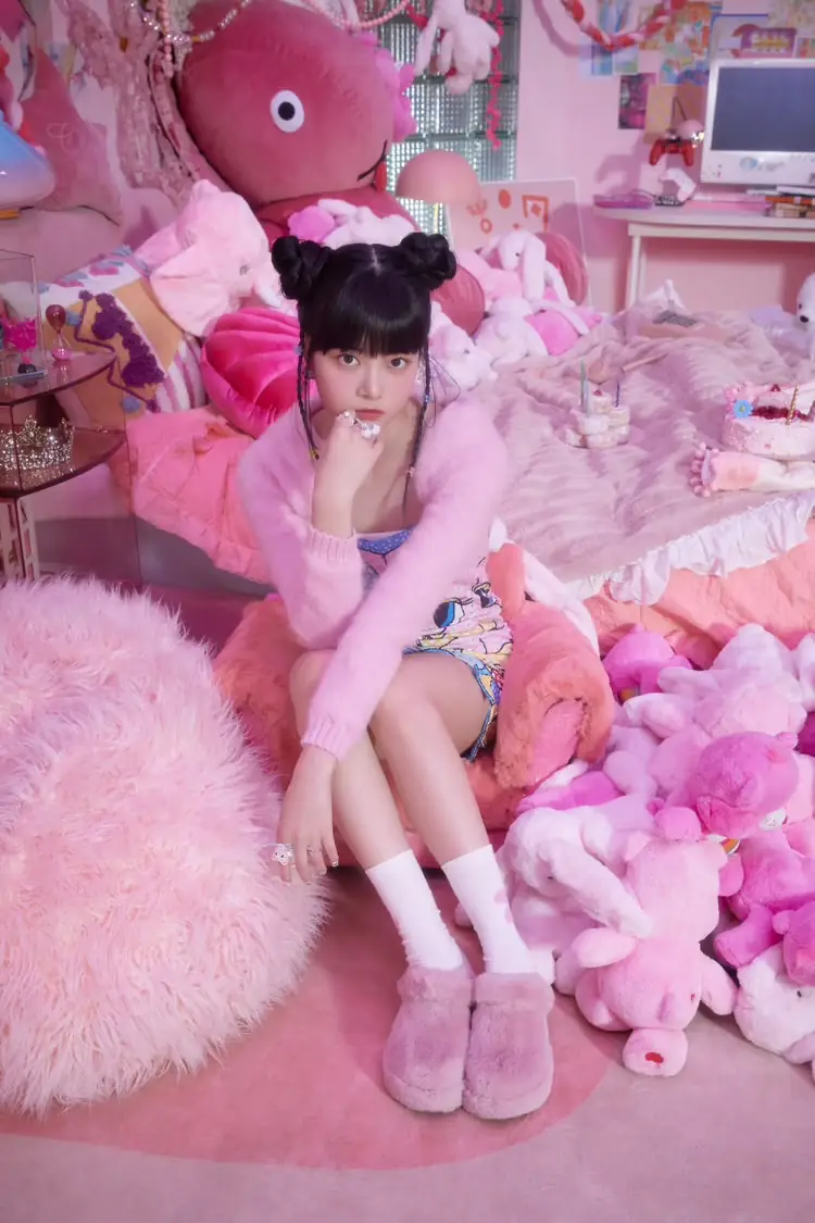 LE SSERAFIM Japan debut single『FEARLESS Japanese ver.』
