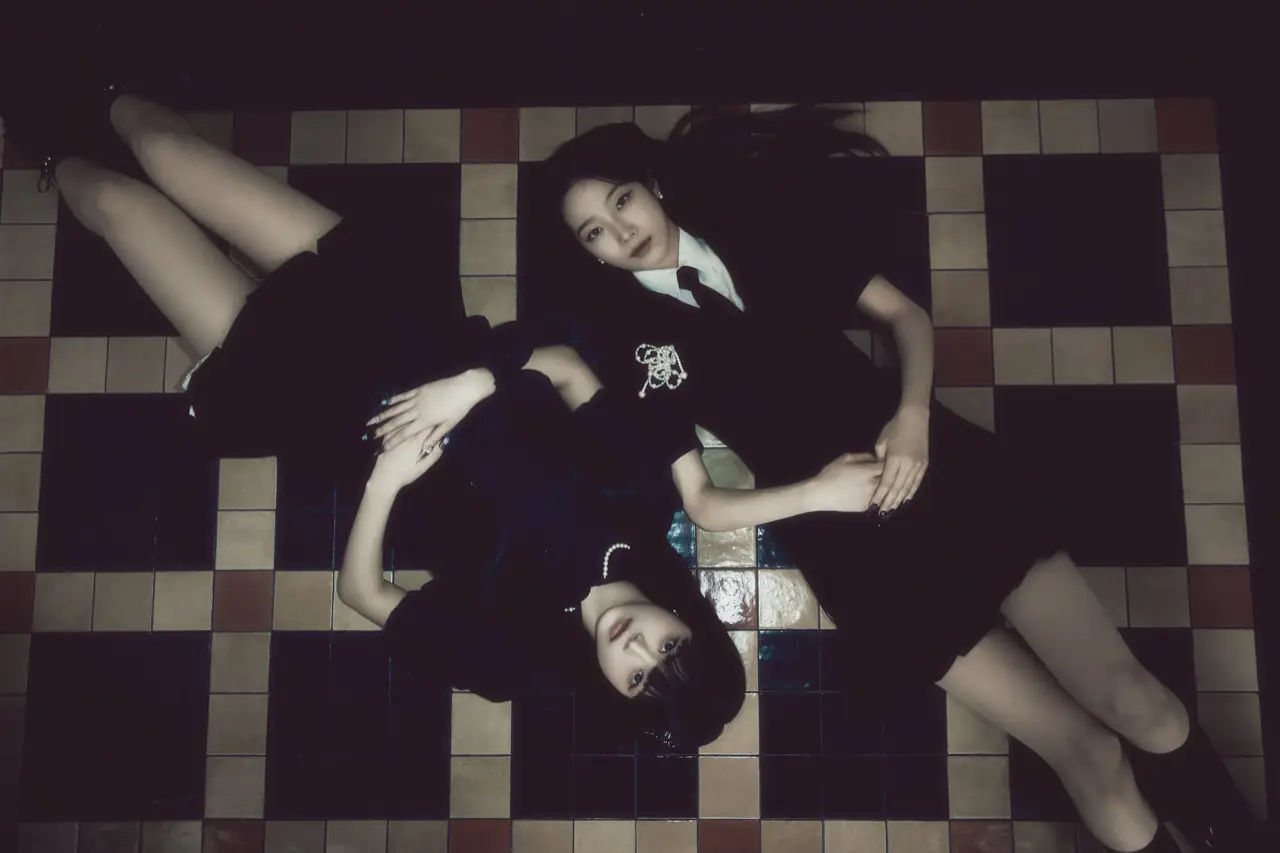 LE SSERAFIM JAPAN 3rd Single「CRAZY」CONCEPT PHOTO｜BLACK INSANITY