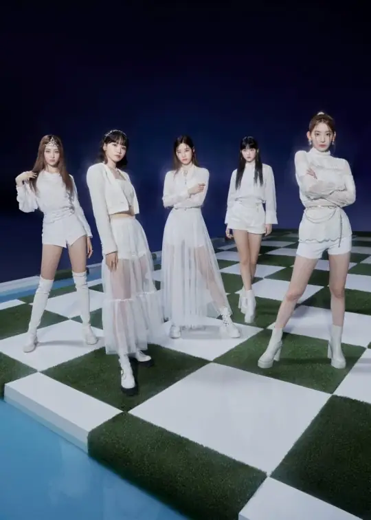 LE SSERAFIM Japan debut single『FEARLESS Japanese ver.』