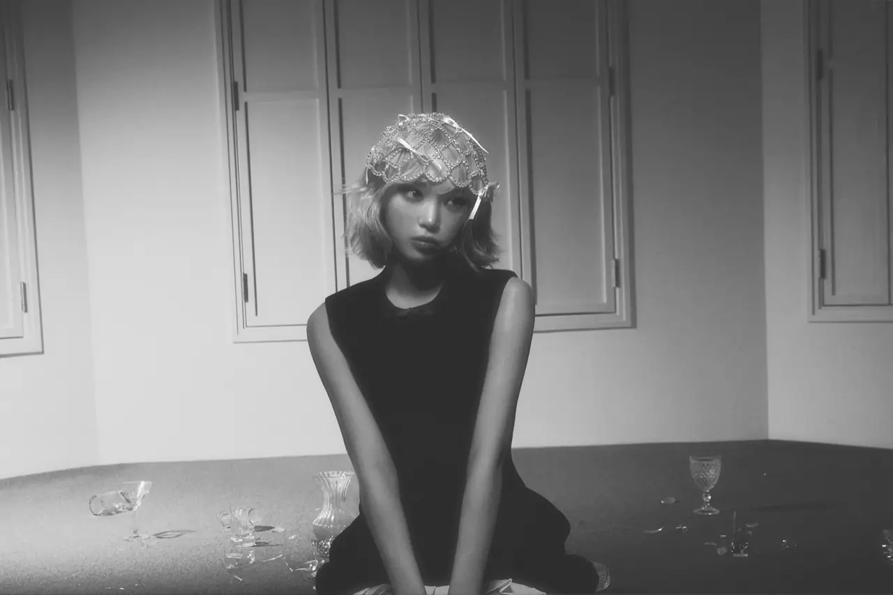 LE SSERAFIM JAPAN 3rd Single「CRAZY」CONCEPT PHOTO｜BLACK INSANITY