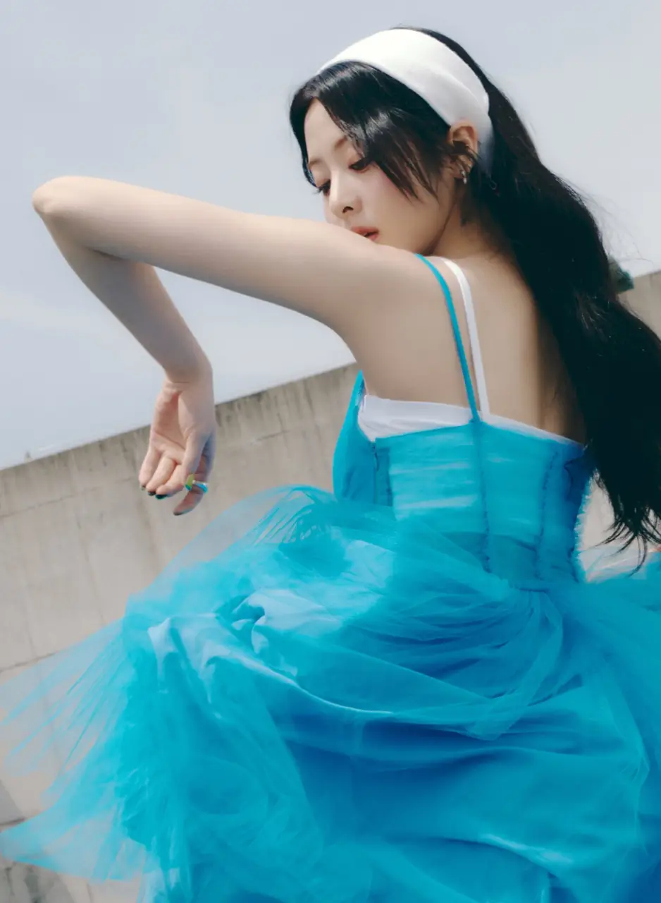 LE SSERAFIM JP 2nd SG「UNFORGIVEN」CONCEPT PHOTO｜AIRY BLOOM