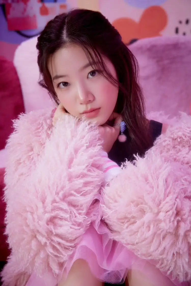 LE SSERAFIM Japan debut single『FEARLESS Japanese ver.』