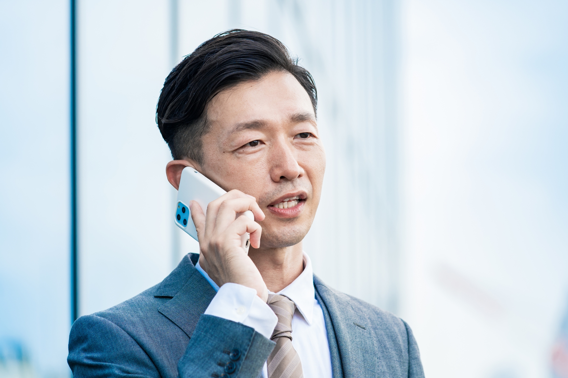 自動車保険の保険料の相場目安はいくら 年齢別相場目安や保険料に影響する項目まとめも解説 自動車保険