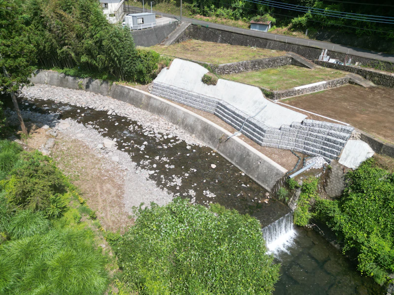令和7年度　修善寺川支川湯舟川砂防工事（河床整正工）