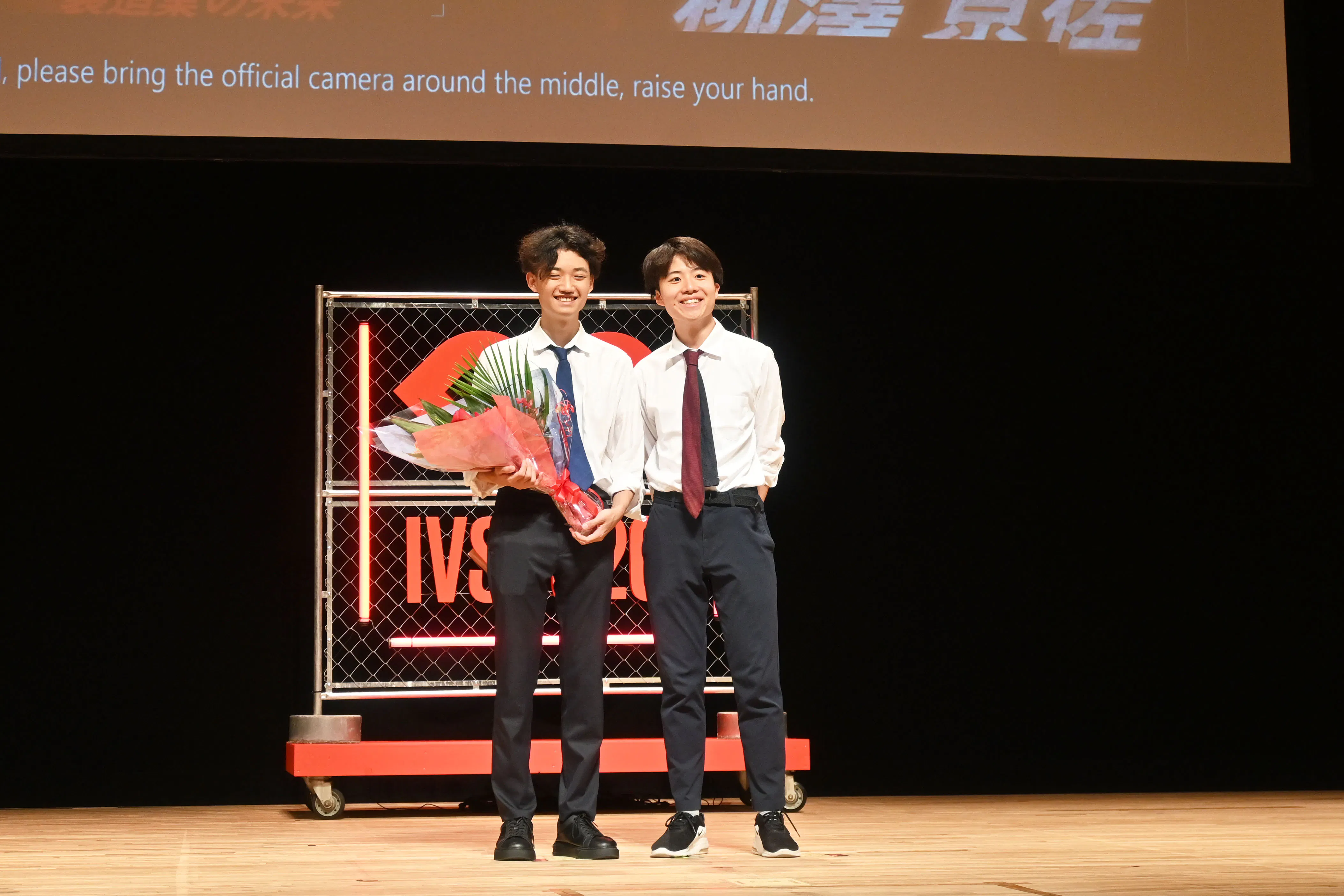 登壇した共同代表取締役の佐藤氏と柳澤氏