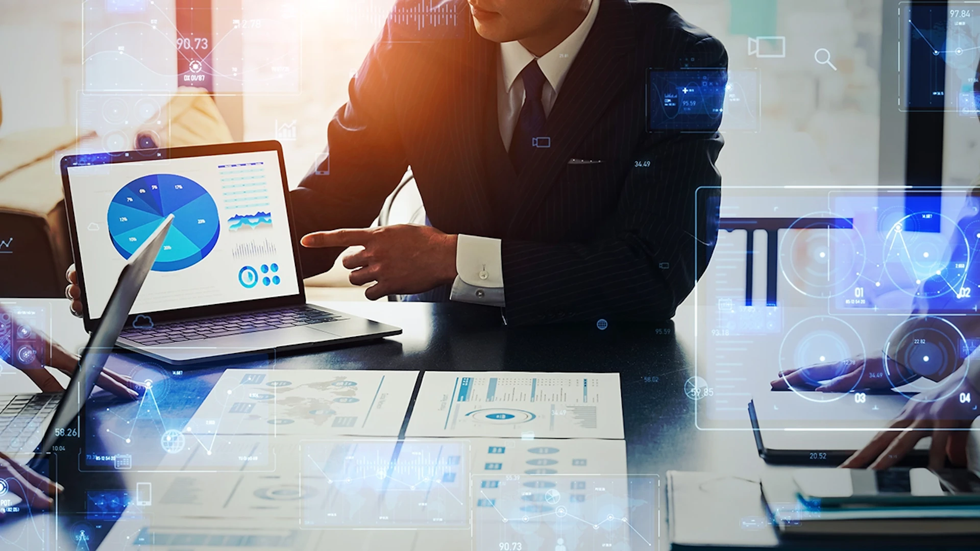 モンスターバンク、2900万円を調達──助言で終わらない新規事業支援モデルに挑戦