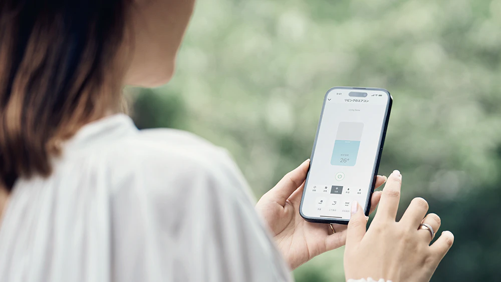 電力使用量を確認している様子