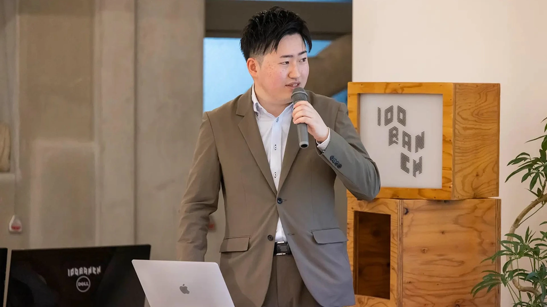 自治体営業をAIで変革するLobbyAI──政策データ分析で企業と行政をつなぐ