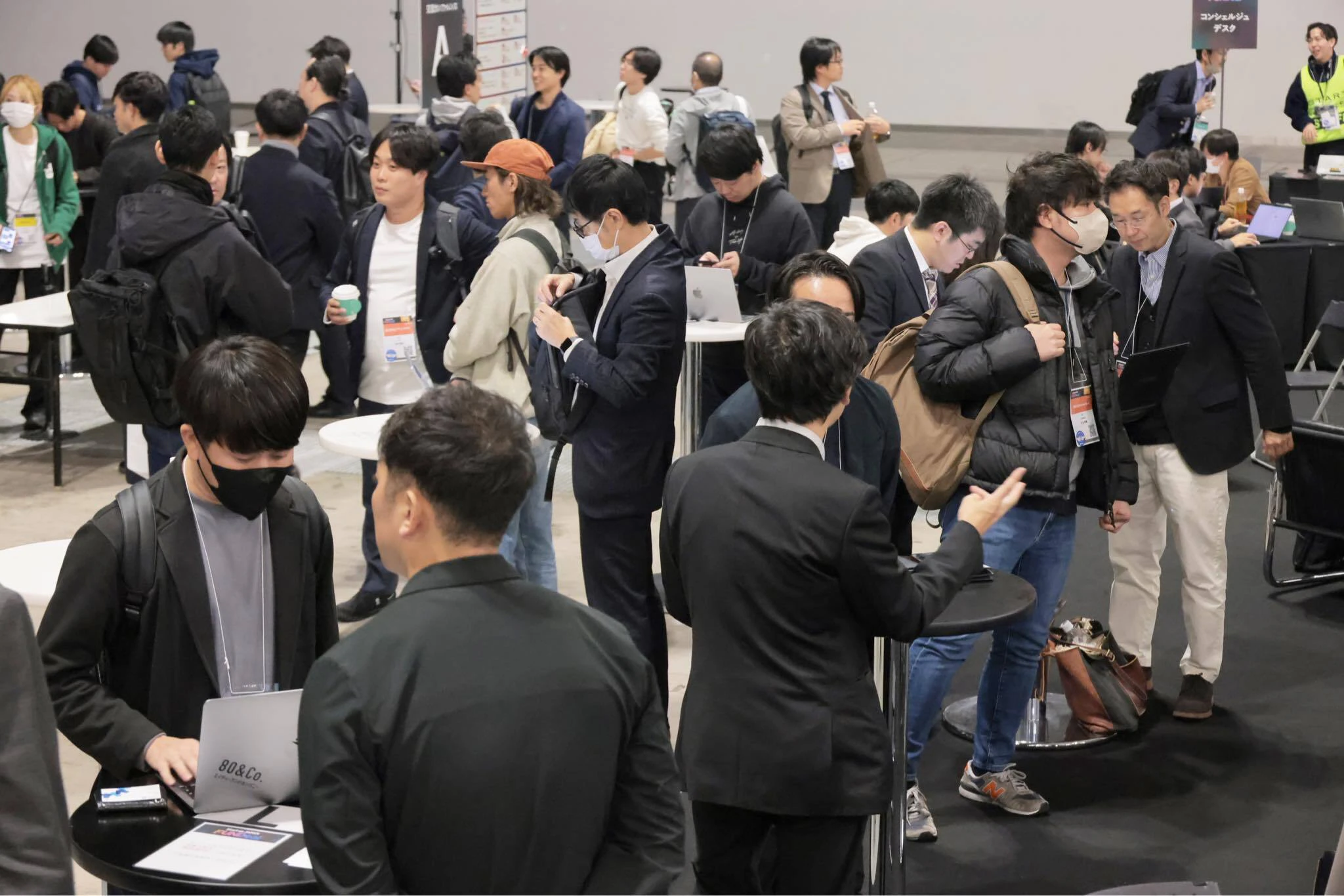 交流する参加者