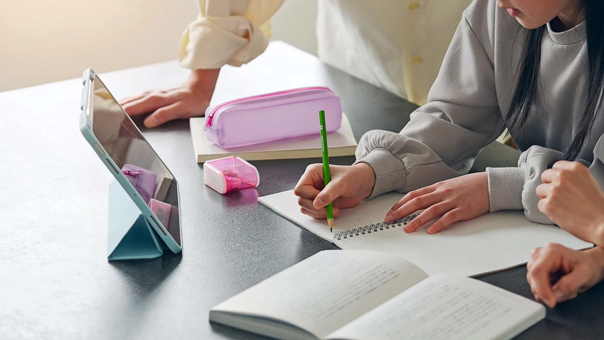 学校にとらわれない学びを支えるスタートアップ4選