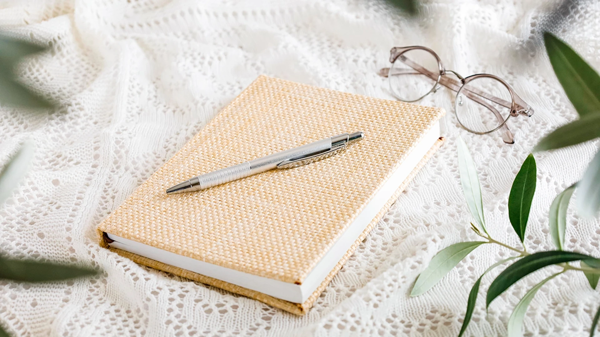 “孤立しない老後”を支える──あかり保証が約1.3億円を調達、終身サポート事業を全国へ拡大