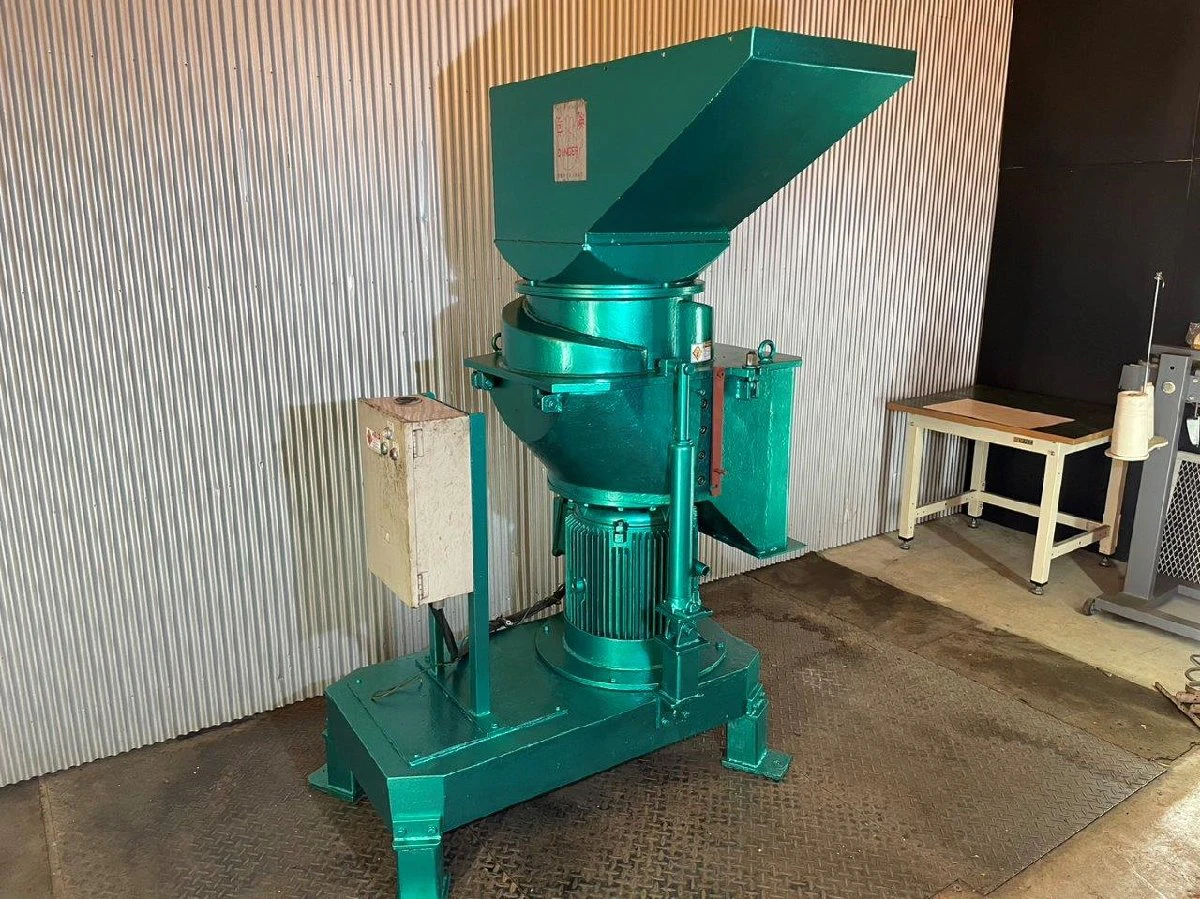 ＜ORIENT/オリエント＞竪型粉砕機 VM-42D　200V 15kw 処理能力500kg/h