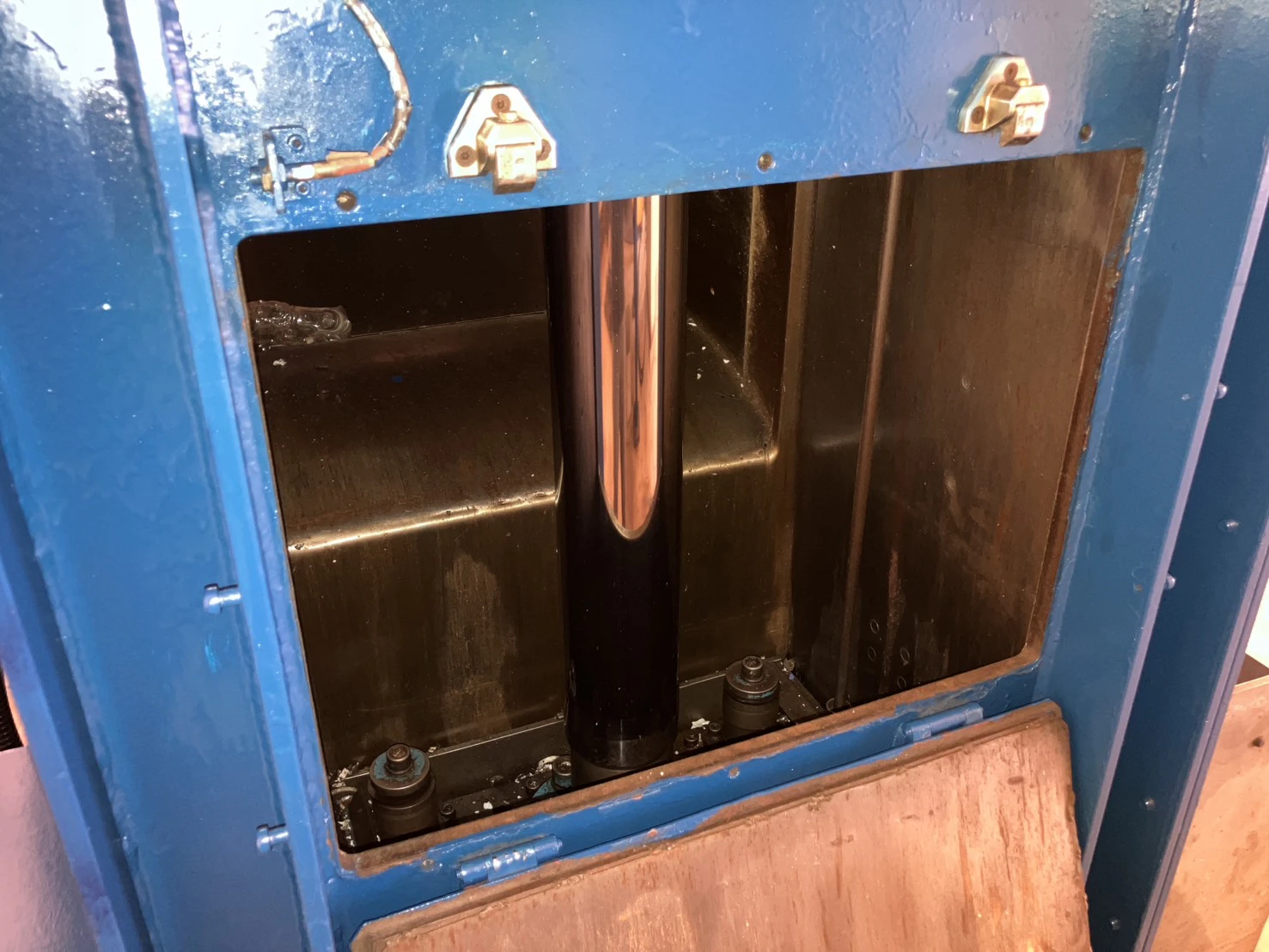 ＜油研工業 / YUKEN＞ペットボトル減容機 YB-32M-A-11　7.5 kW - 画像5