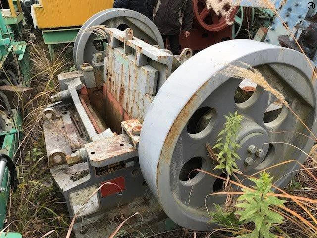 ＜ラサ工業＞細割りクラッシャー モーター付き UFV-42　45kW 6P - 画像2
