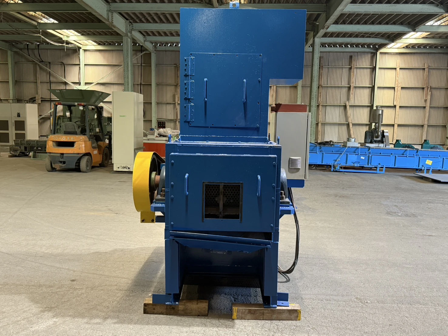 ＜日本製＞一軸破砕機 ※インバーター制御機能付き 30kW　ローダー幅 650mm/径 Φ400mm - 画像6