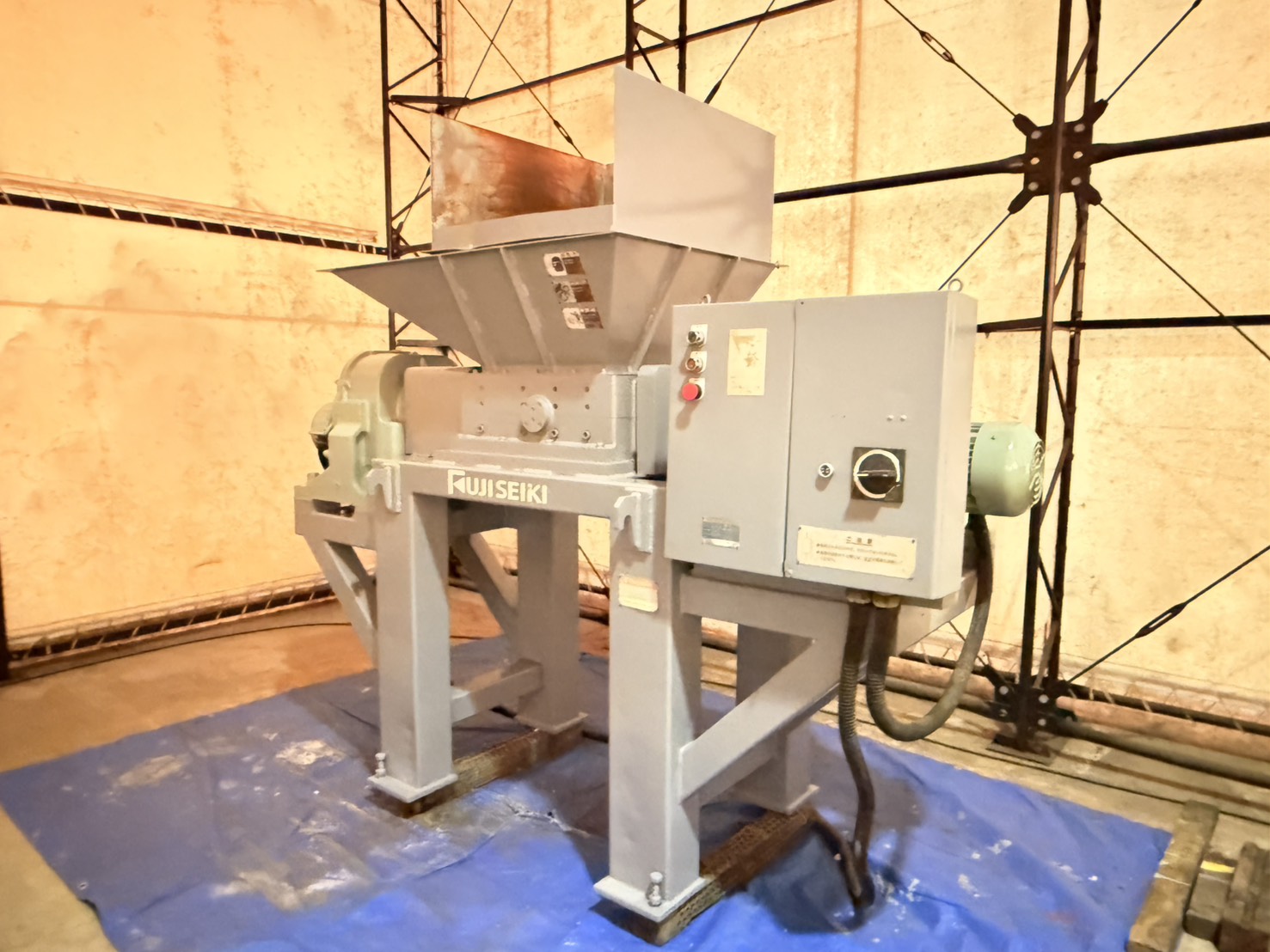 ＜不二精機製造所＞二軸破砕機（二軸剪断破砕機）FC-22/50