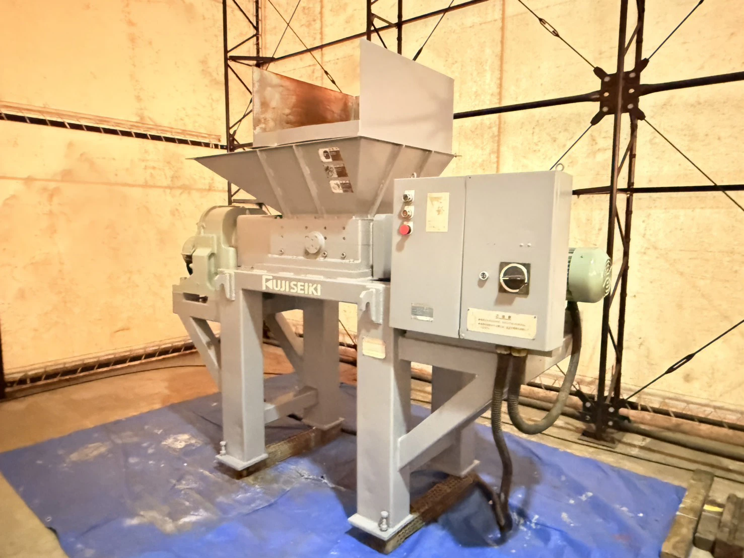 ＜不二精機製造所＞二軸破砕機（二軸剪断破砕機）FC-22/50