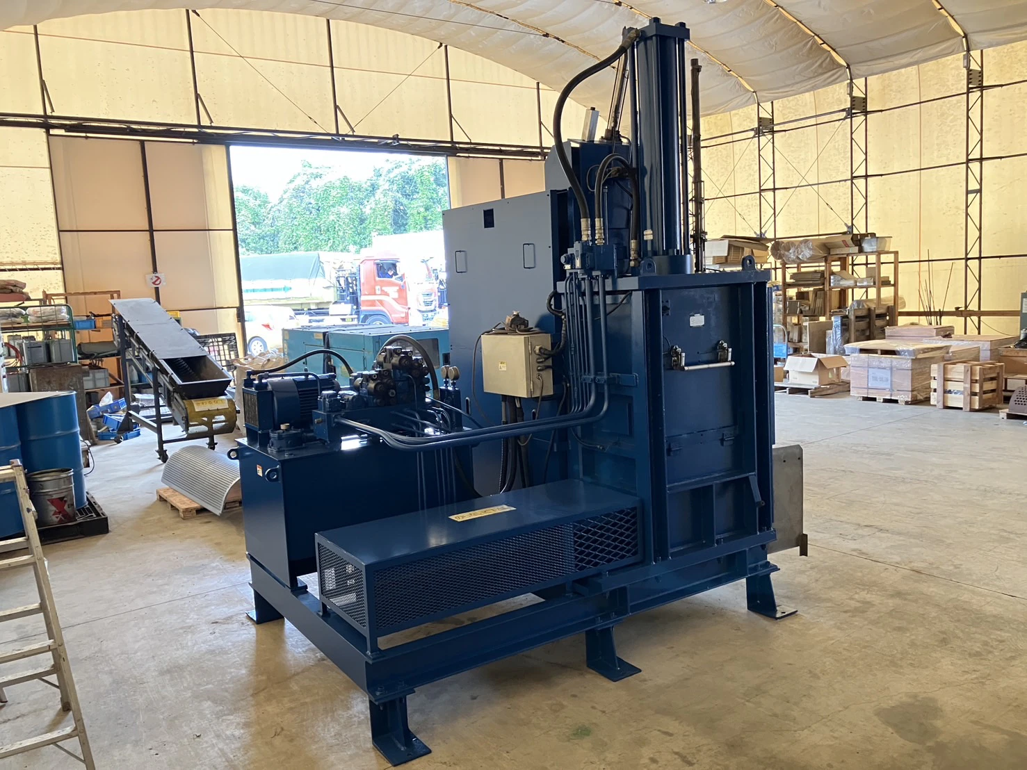 ＜油研工業 / YUKEN＞ペットボトル減容機 YB-32M-A-11　7.5 kW - 画像3