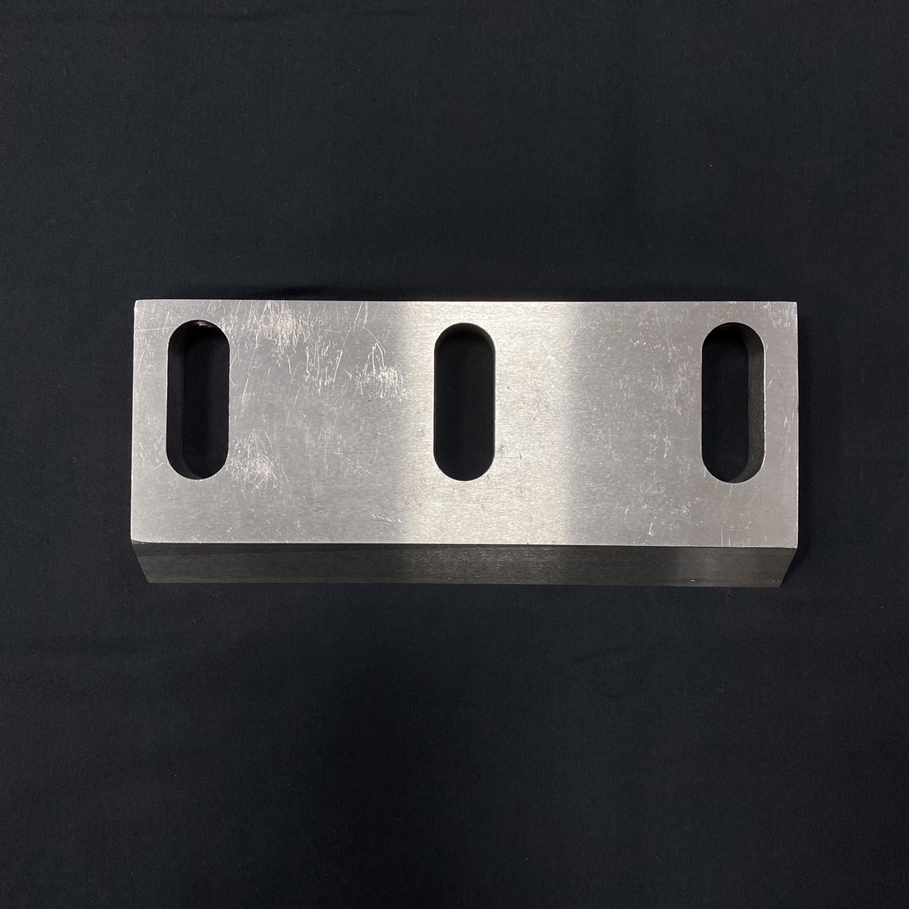 一軸粉砕機用ブレード