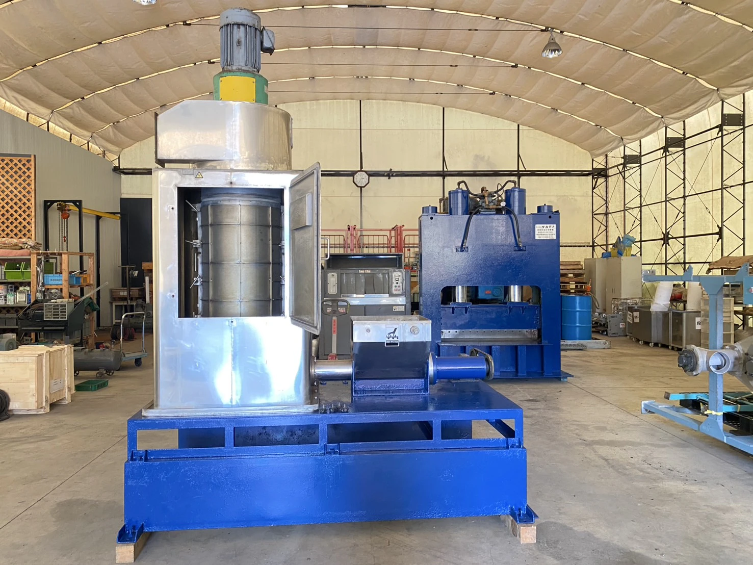 ＜ホーライ＞ 架台付き立型脱水機　動力 5.5kW／スクリューコンベア動力 0.4kW - 画像4