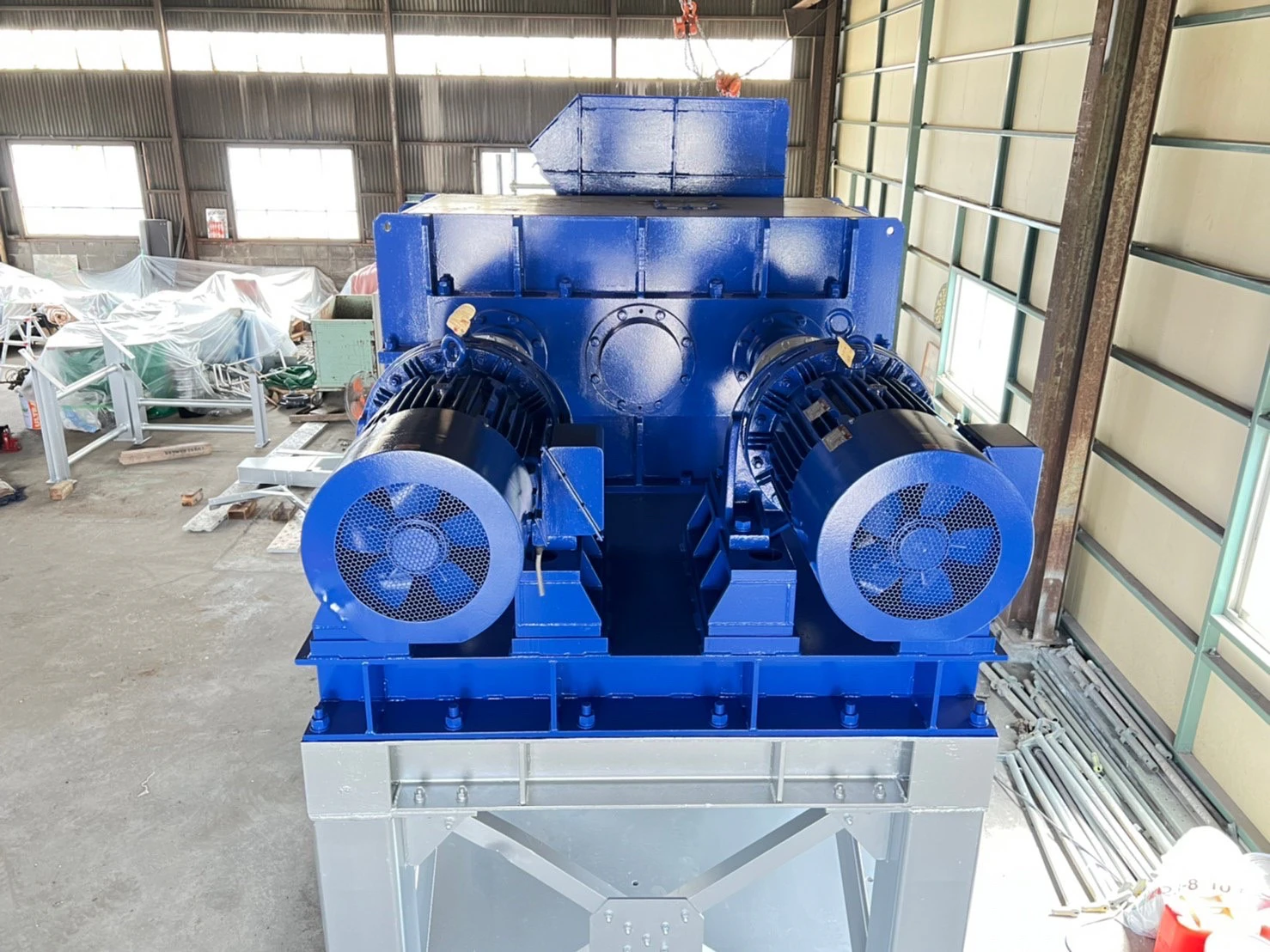 ■新古品■＜日本製 (神谷商事製)＞二軸破砕機 37KW×2基 Φ650mm - 画像3