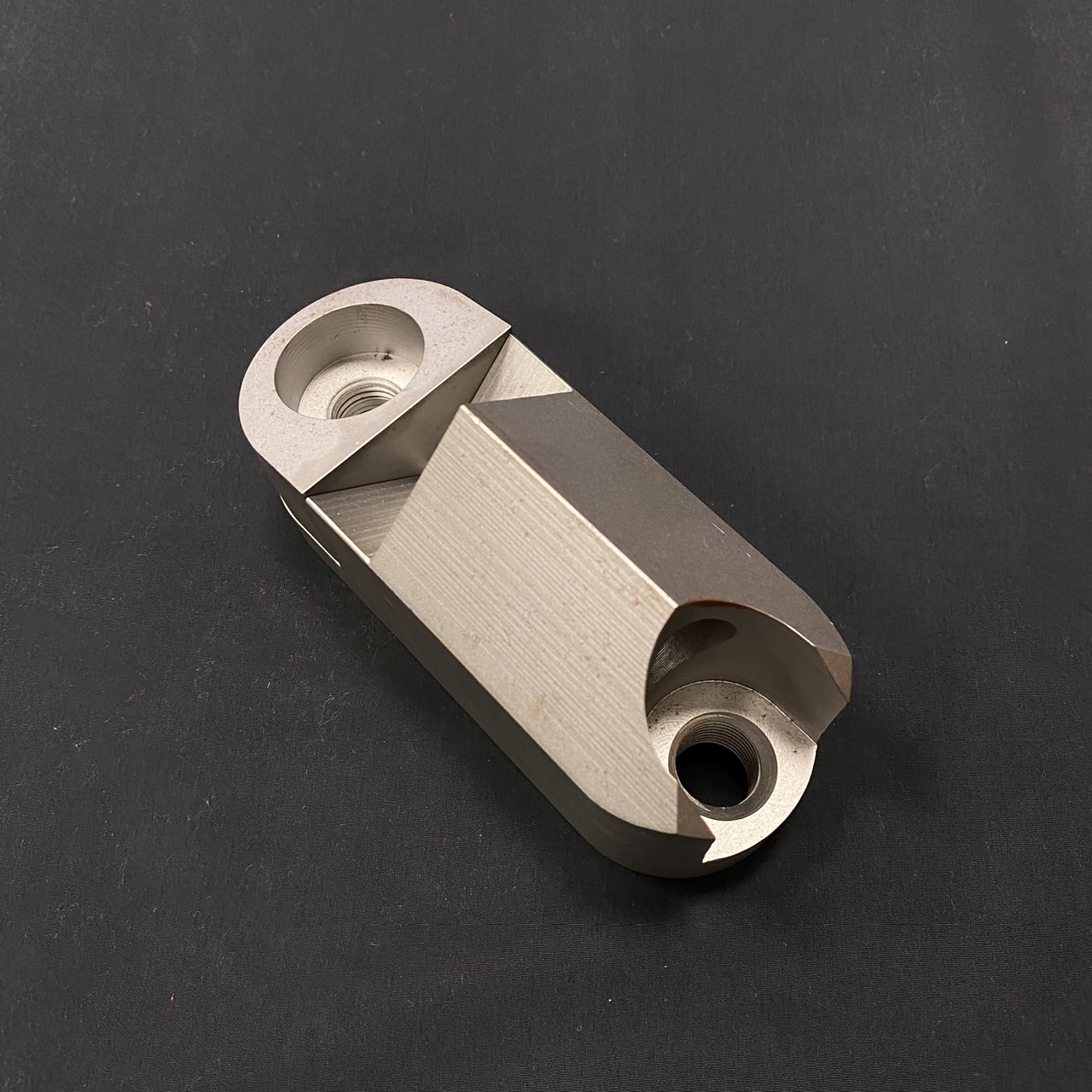 プッシャー式破砕機用ホルダー - 製品写真2