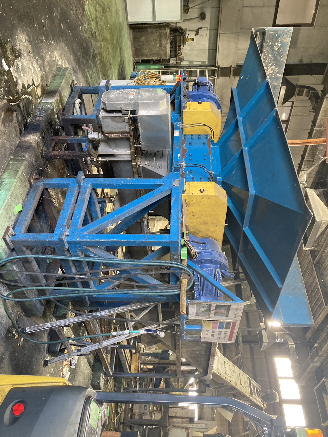 ＜プラントシステム＞二軸破砕機　NC11-EP　11kW×2基（22kW）