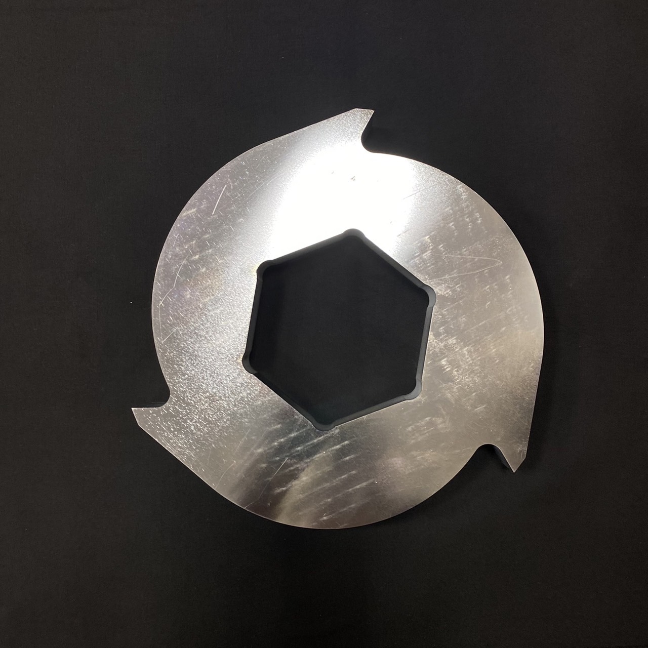 二軸破砕機用ブレード (三枚刃) - 製品写真2