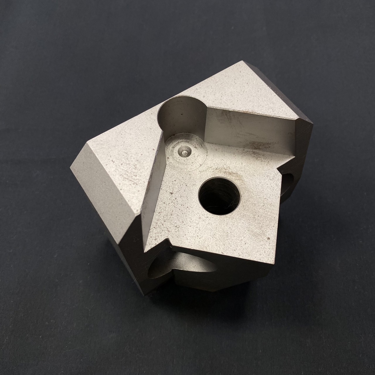 プッシャー式破砕機用ホルダー - 製品写真2