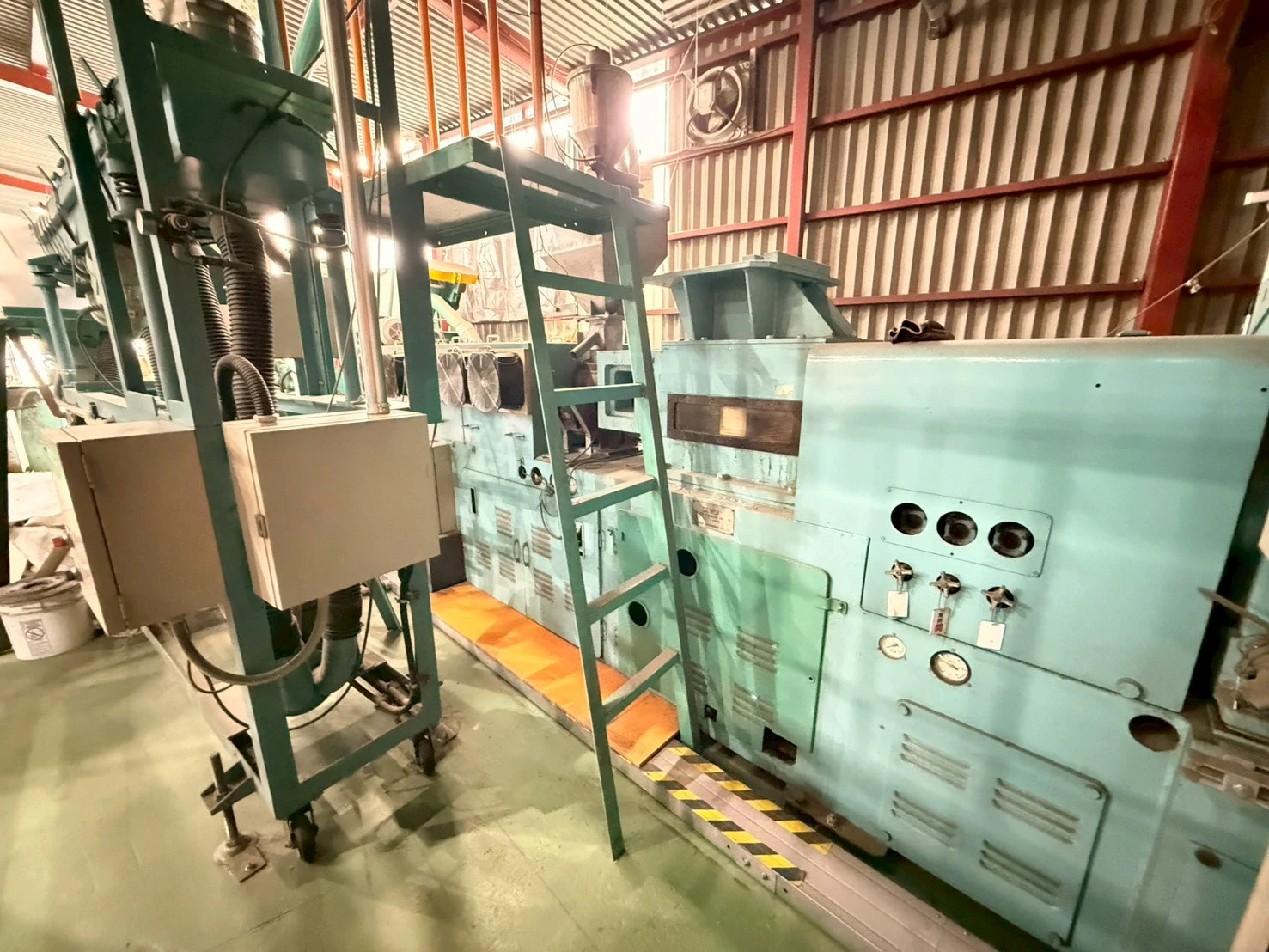 <積水化学工業> 二軸押出機 SLM90　180V  60Hz　55kW - 画像9
