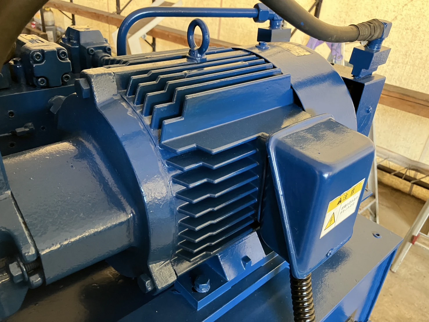 ＜油研工業 / YUKEN＞ペットボトル減容機 YB-32M-A-11　7.5 kW - 画像9