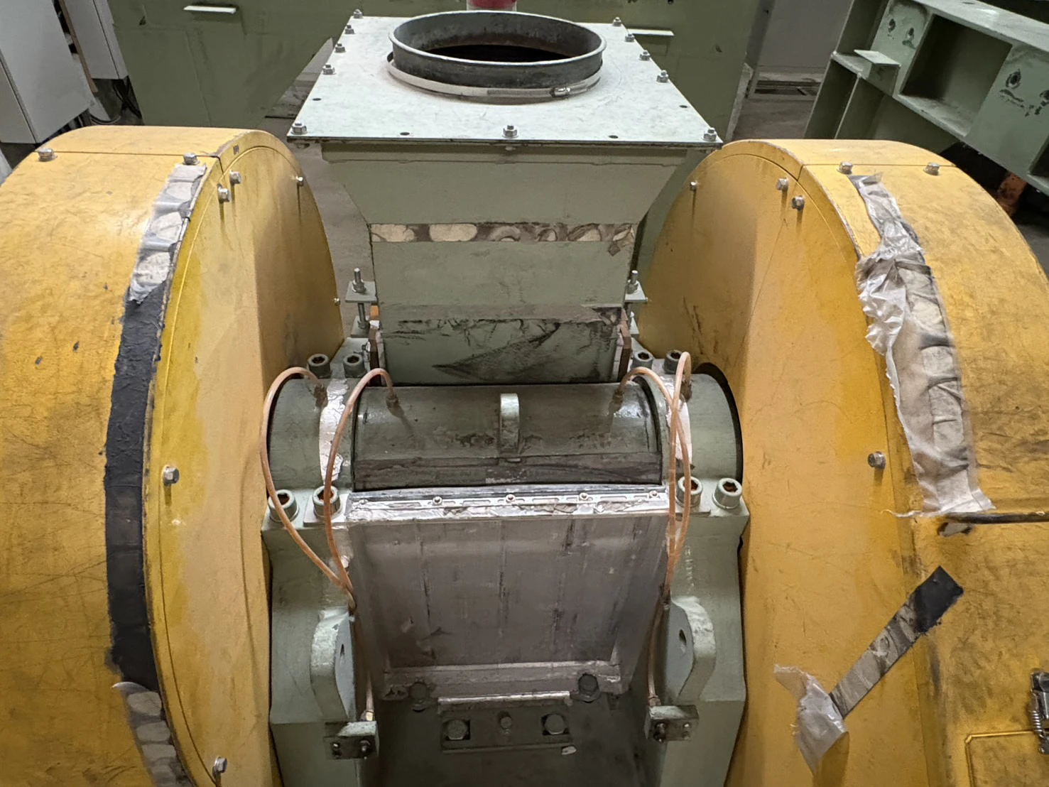 ＜マキノ＞ ジョークラッシャー（架台付き）JC-400　投入口Φ345mm　11.0KW - 画像5