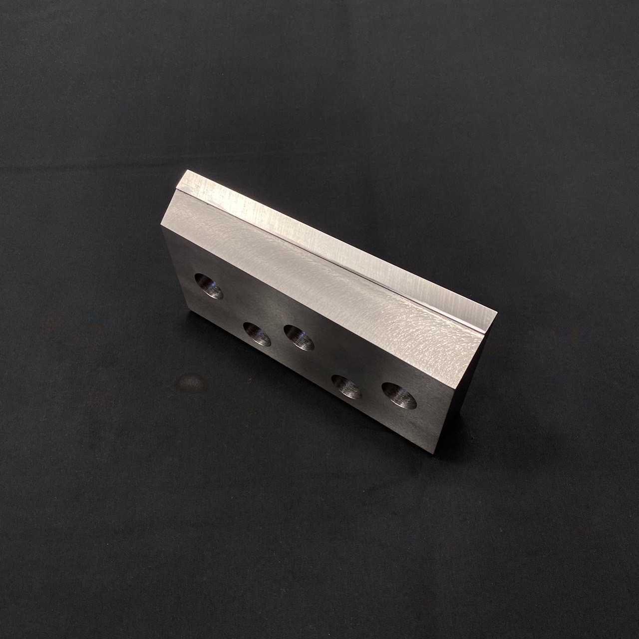 高速一軸粉砕機用ブレード