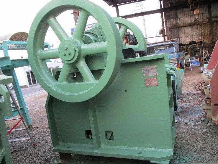 ＜ラサ工業＞ジョークラッシャー 2415A　37 kW