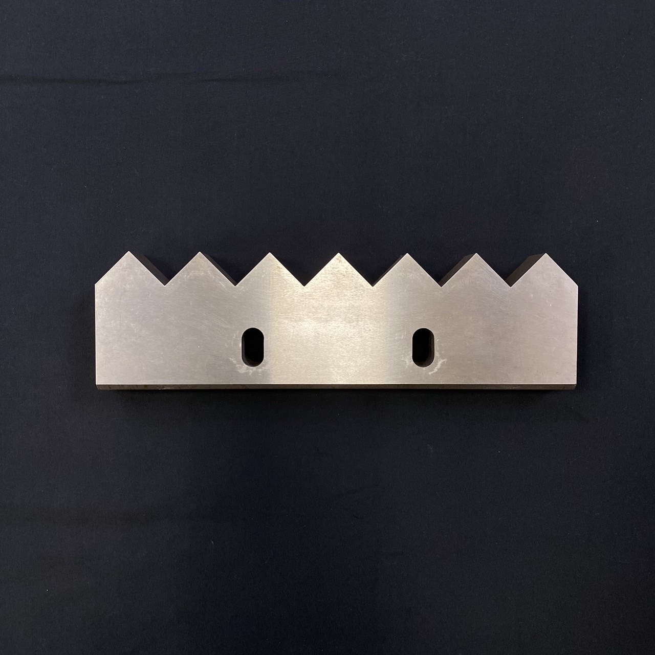 プッシャー式破砕機用固定刃 (片刃) - 製品写真2