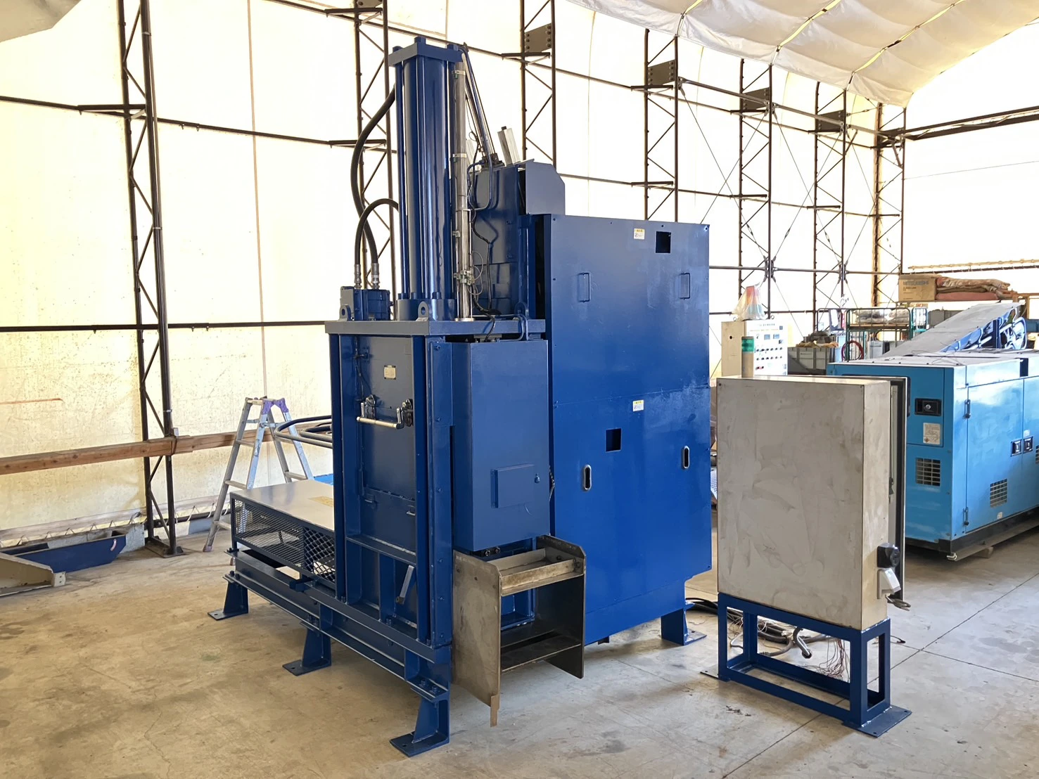 ＜油研工業 / YUKEN＞ペットボトル減容機 YB-32M-A-11　7.5 kW - 画像4