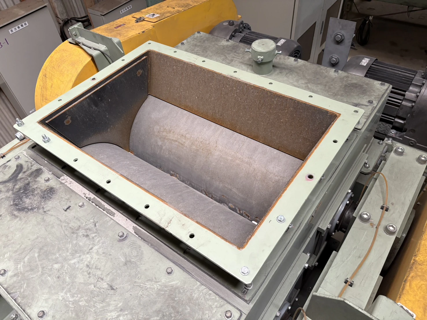 ＜マキノ＞ロールクラッシャー MRC-20　投入口740×490mm　3.7kW×2台 - 画像5