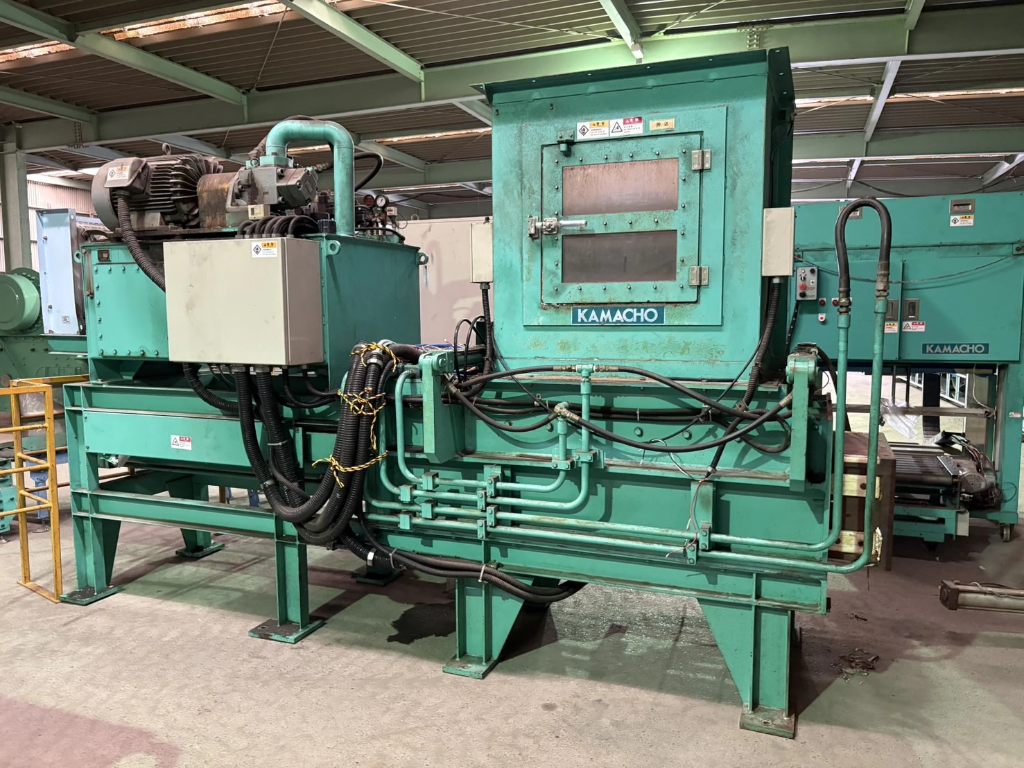 ＜鎌長製衡＞プラスチック圧縮梱包減容機 PL-1000S　処理能力1.0～2.0ton/h　30Kw(40 HP)