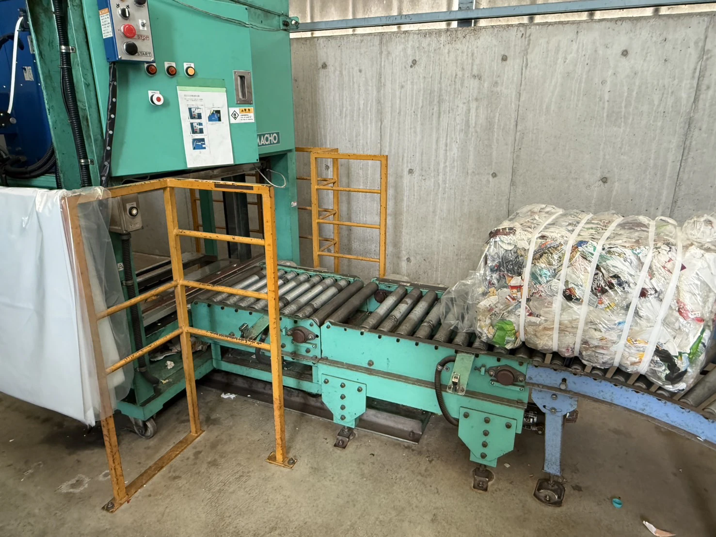 ＜鎌長製衡＞プラスチック圧縮梱包減容機 PL-1000S　処理能力1.0～2.0ton/h　30Kw(40 HP) - 画像8