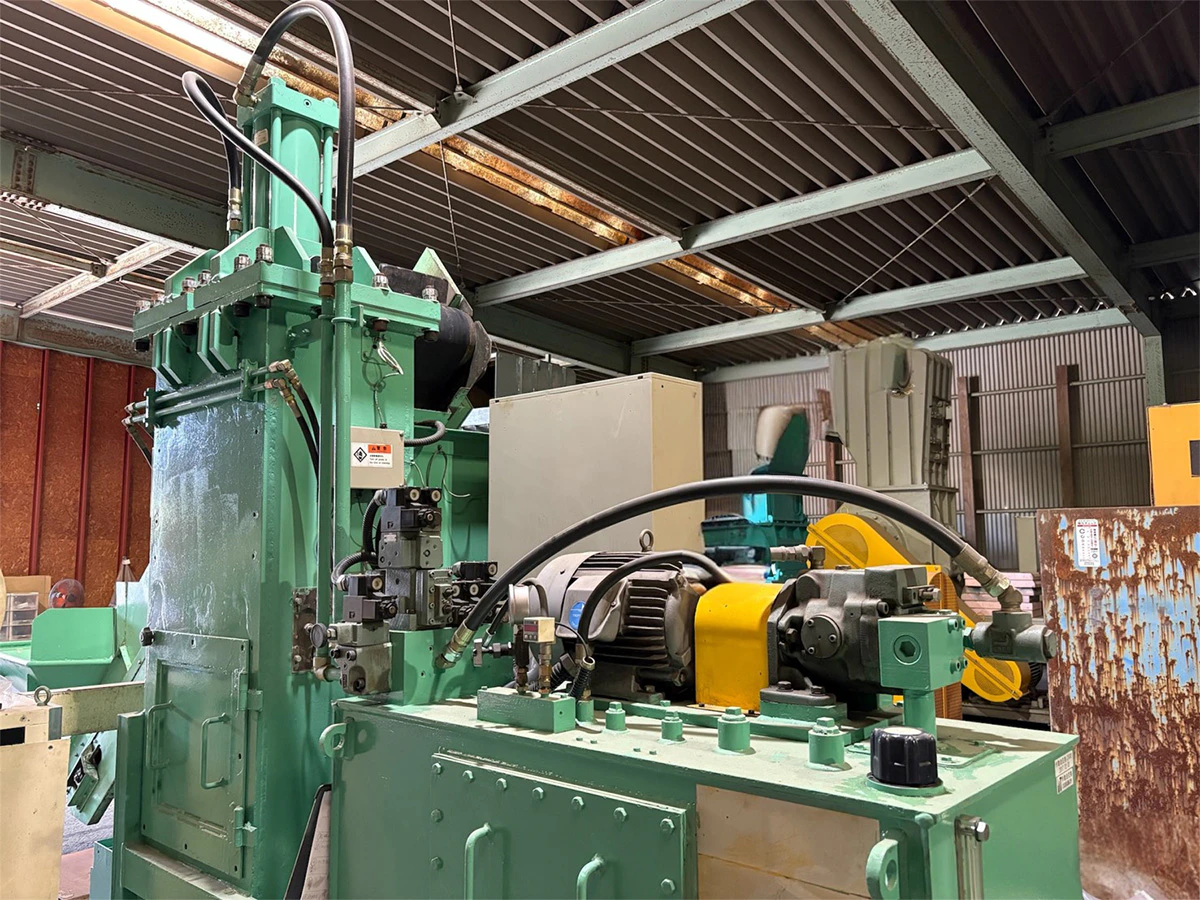 ＜鎌長製衡＞ペットボトル減容機 PBシリーズ PB-200　処理能力200㎏/h　7.5 kW　200/400/440V - 画像2