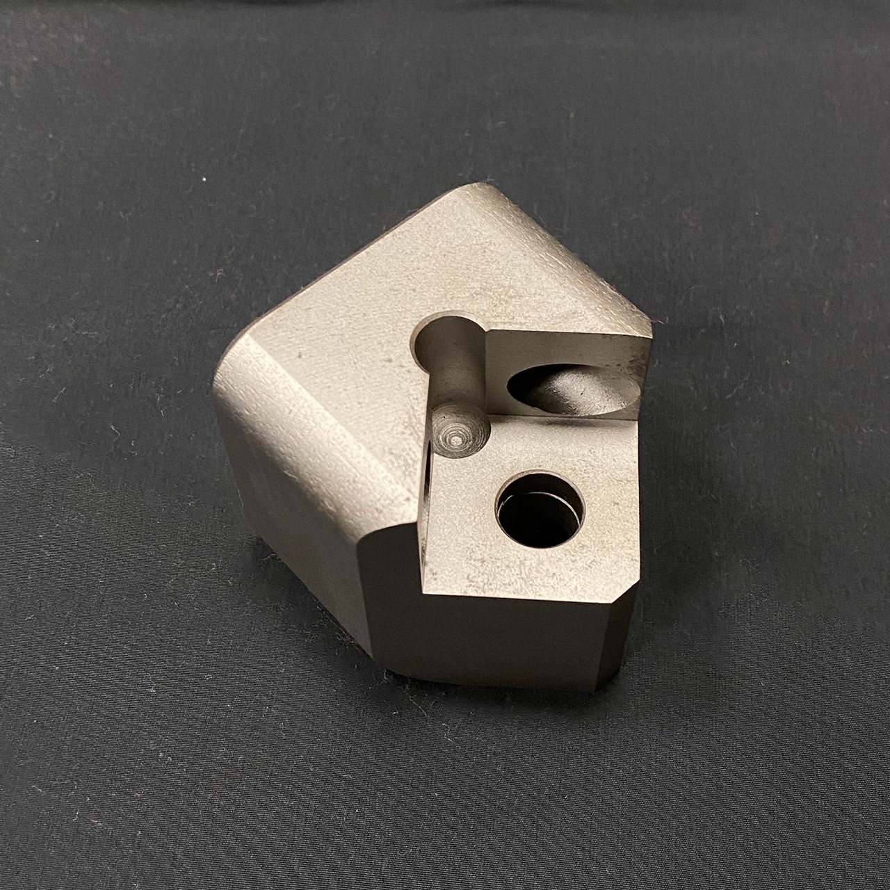 プッシャー式破砕機用ホルダー - 製品写真2