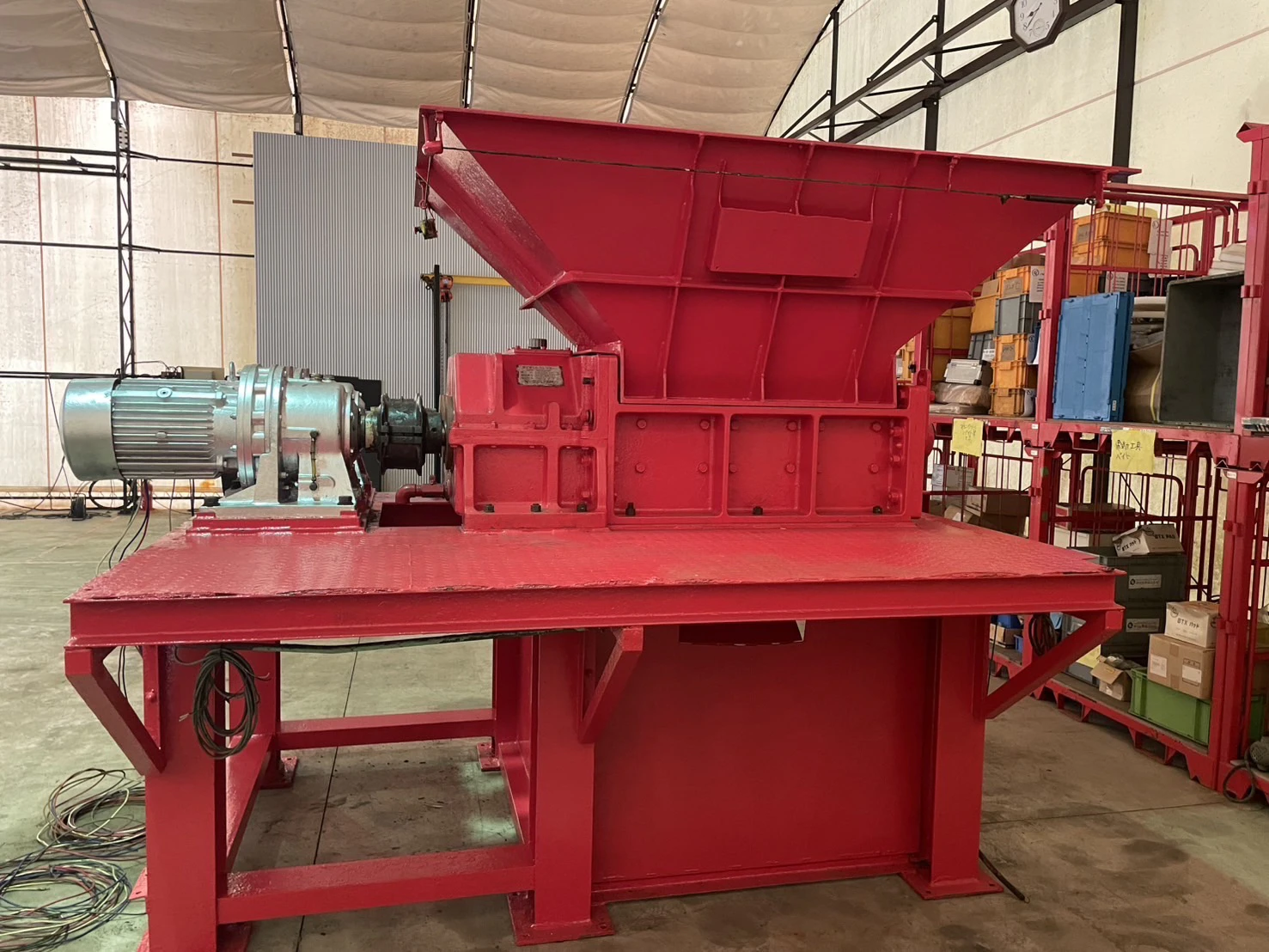 ＜新居浜鉄工所＞二軸破砕機 ライオンシュレッダー NS型小型 NS-152F　18.5kW×2基　1996年７月製 - 画像2