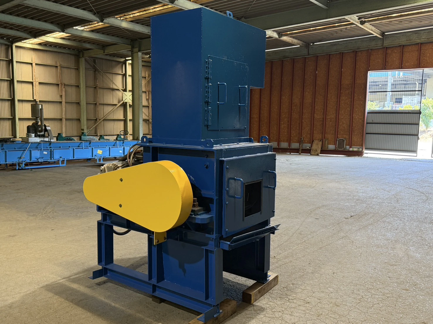 ＜日本製＞一軸破砕機 ※インバーター制御機能付き 30kW　ローダー幅 650mm/径 Φ400mm - 画像5