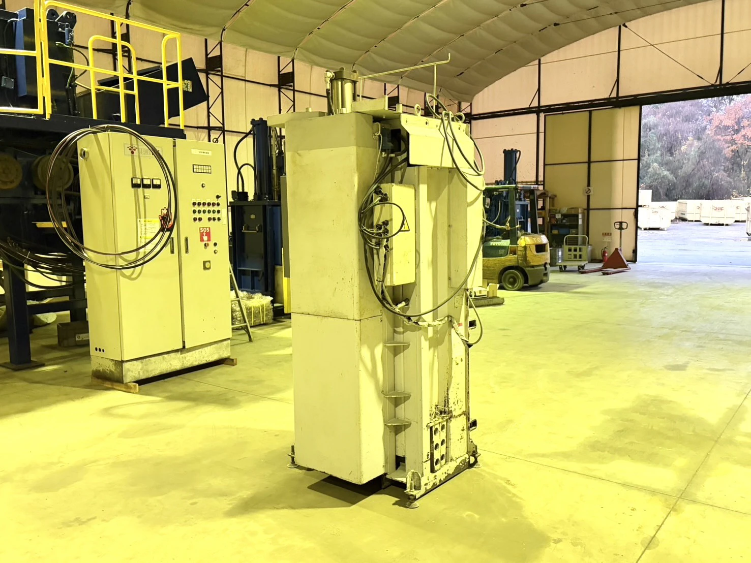＜大阪NED＞圧縮梱包機 減容丸 MP-600PET ４本縦結束　3.7kW　投入口サイズW590×H350mm - 画像5