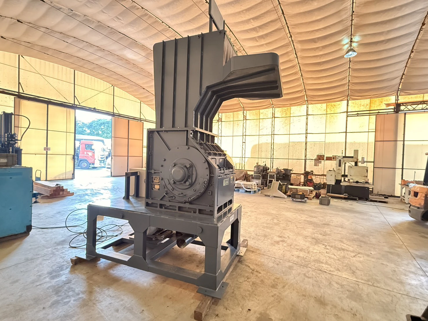 ＜日本シーム＞ 洗浄粉砕機 KSB-700　37kw　1989年式 - 画像6