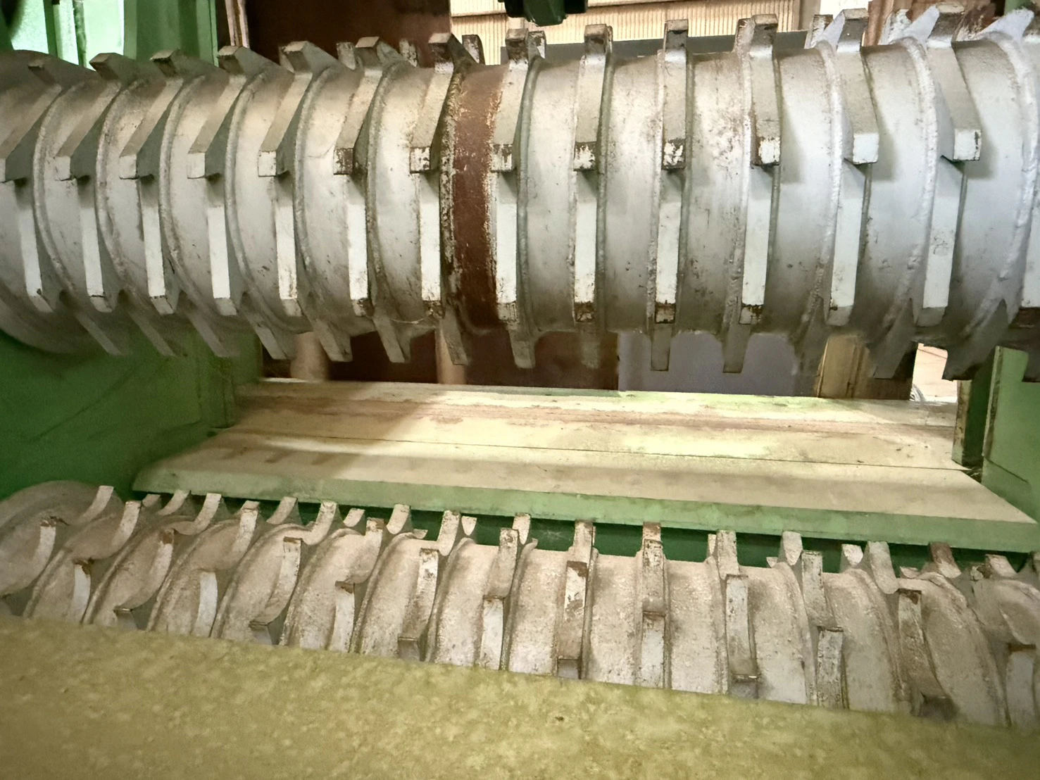 ＜サカモトテックス＞多目的油圧切断機（送りコンベア付き）PSH-60-800-1400　45kW　2022年式 - 画像5