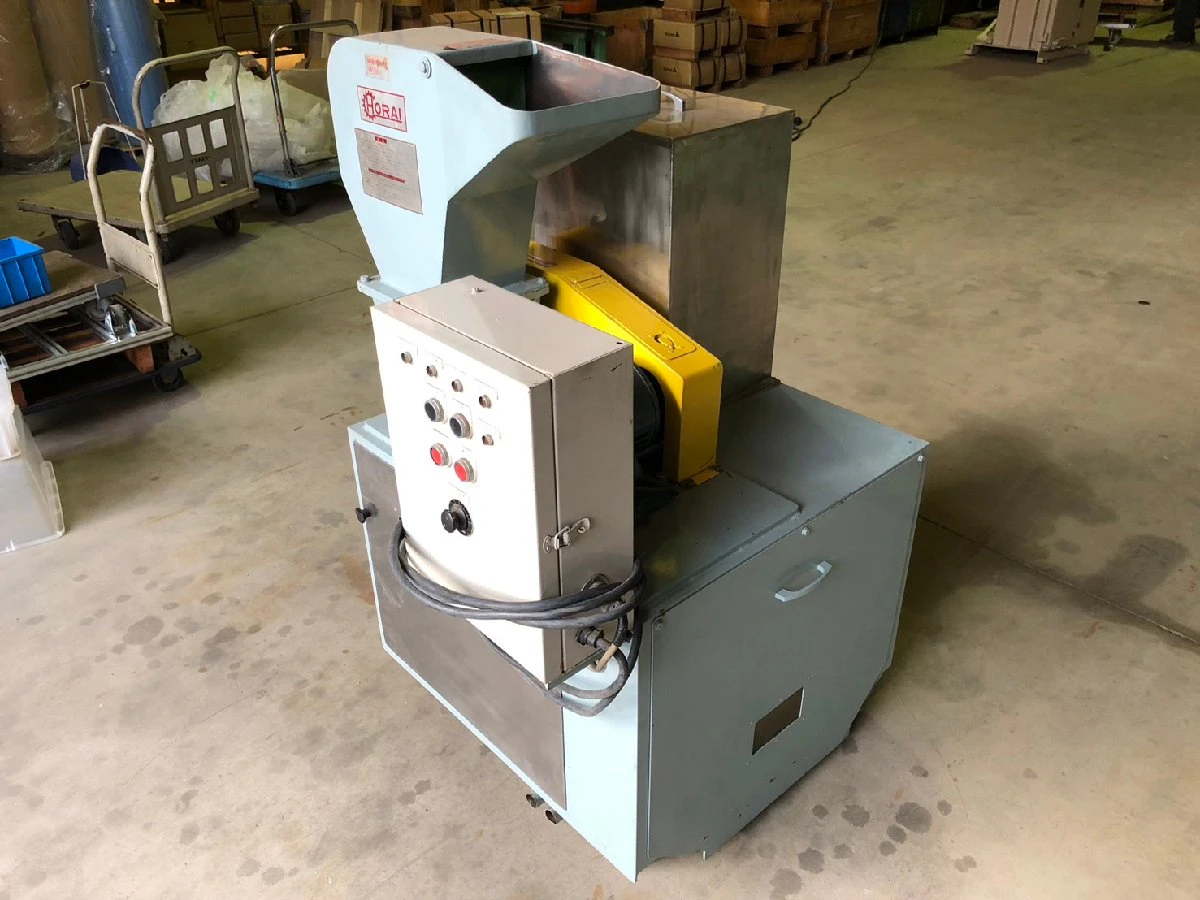 ＜ホーライ/HORAI＞ 小型粉砕機 WUC-140 三相 200/220 V 1.5kW 4P