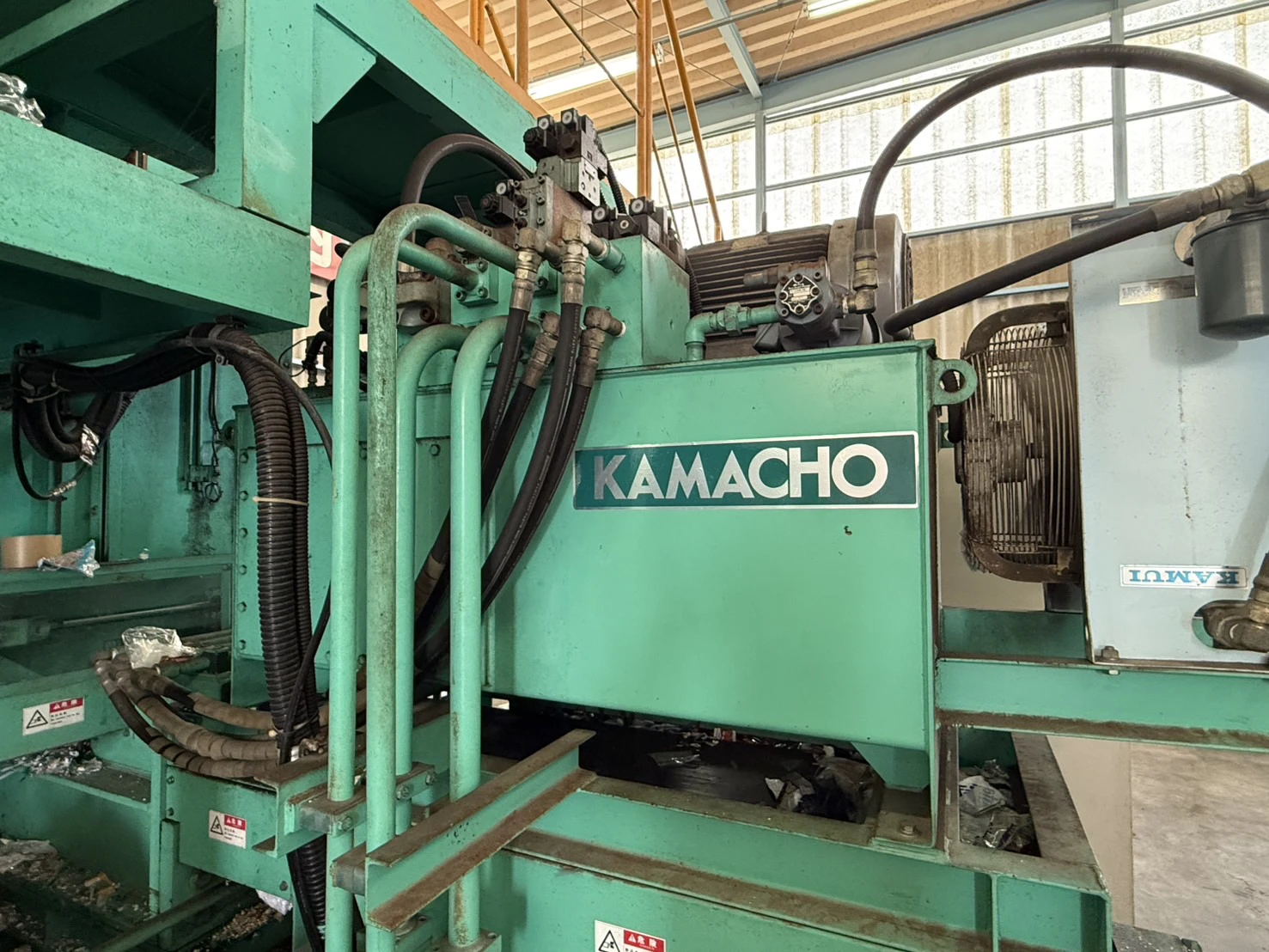 ＜鎌長製衡＞プラスチック圧縮梱包減容機 PL-1000S　処理能力1.0～2.0ton/h　30Kw(40 HP) - 画像5